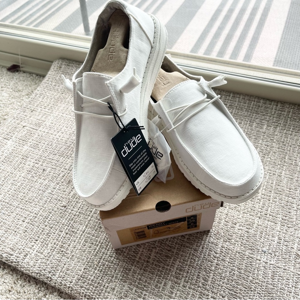 Hey Dude Womens Wendy Chambray White Slip on Shoes New with Tags and Box